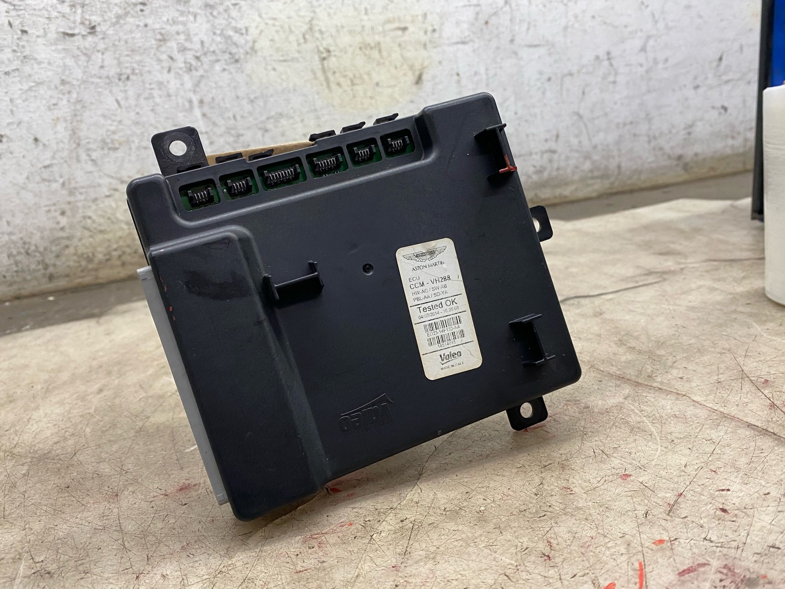 2015 ASTON MARTIN RAPIDE CENTER STACK CONTROL MODULE UNIT ED23-14F132-AA OEM