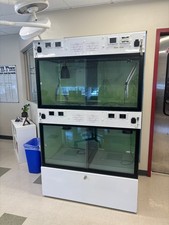 Casco Pet Veterinary Reptile Enclosure w/ Heat Equipment