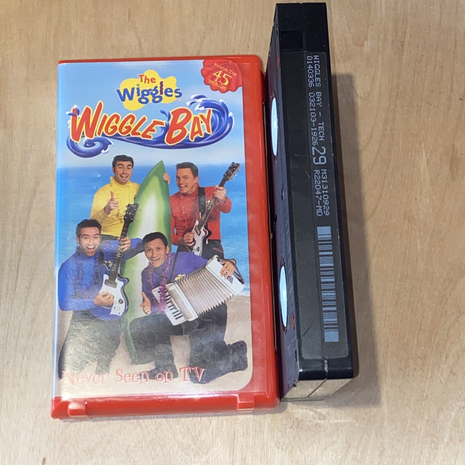 The Wiggles Wiggle Bay Never Seen on TV LOT 2 VHS Musical Ocean Beach Party 2003 45986025029 eBay