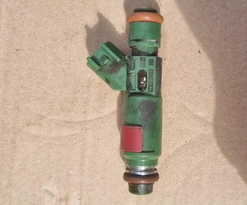 Volvo V70 II 2.4 (285) Einspritzdüse 9470229 - Gebraucht