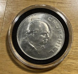 1965 Winston Churchill Crown Coin UK Memorial Queen Elizabeth II