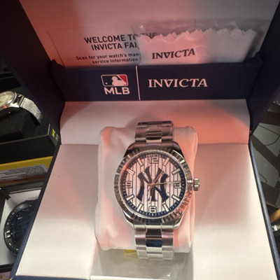 Invicta MLB New York Yankees Men's Watch Stainless Steel Quartz Blue White Dial