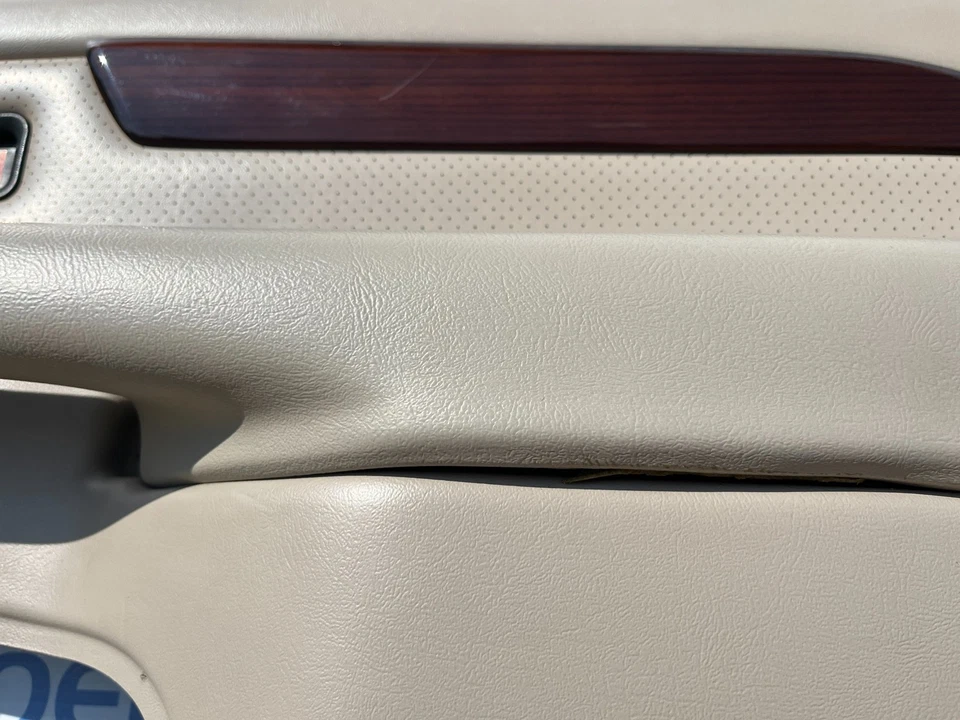 03 04 05 06 CADILLAC ESCALADE passenger/right side FRONT door panel trim tan OEM - Image 3 of 4