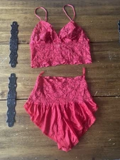 Vintage 80’s 2pc Set Alana Gale Red Satin Lace Panties Cami Top Bra Lingerie