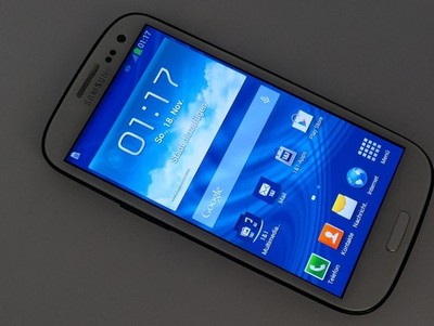 Samsung Galaxy S3 16GB Weiß White Android Smartphone GT-I9300  