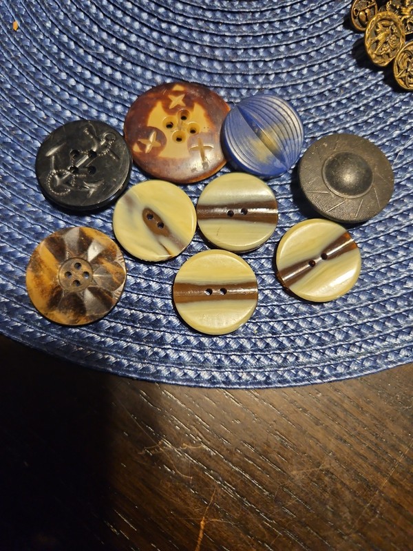 Antique Lot Of 9 Buttons Celluloid