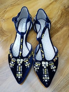 navy pointed flat shoes