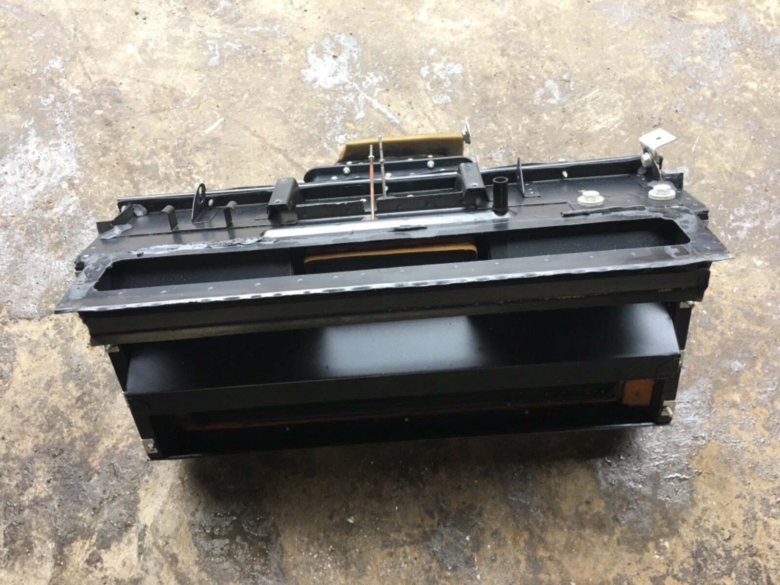 82 ROLLS ROYCE SILVER SPIRIT TEMPERATURE CLIMATE HEATER CORE ASSY