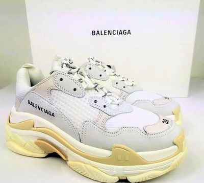 Lightly Tried On BALENCIAGA Triple S Sneakers White Size 39 (US 6 