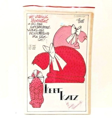 Sleeping House Cat Sewing Pattern Full Size Kept Katz Creative Outlet P1011 1983