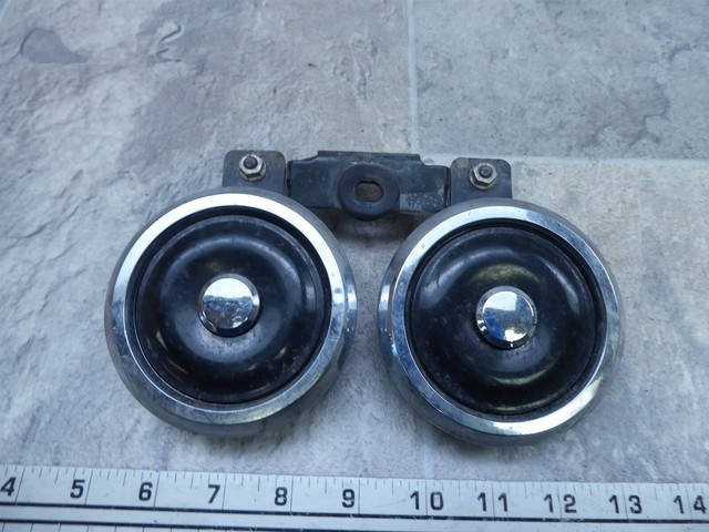 1983 Honda Shadow VT750 H327-1. horns pair | eBay