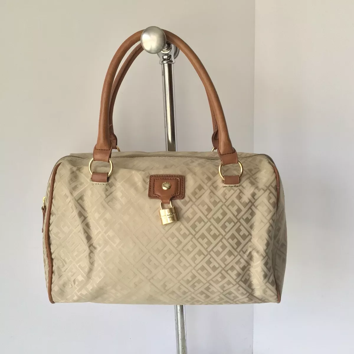Tommy hilfiger cheap satchel bag