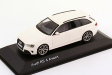 Minichamps 1/43 Audi RS4 Avant B8 2012 White