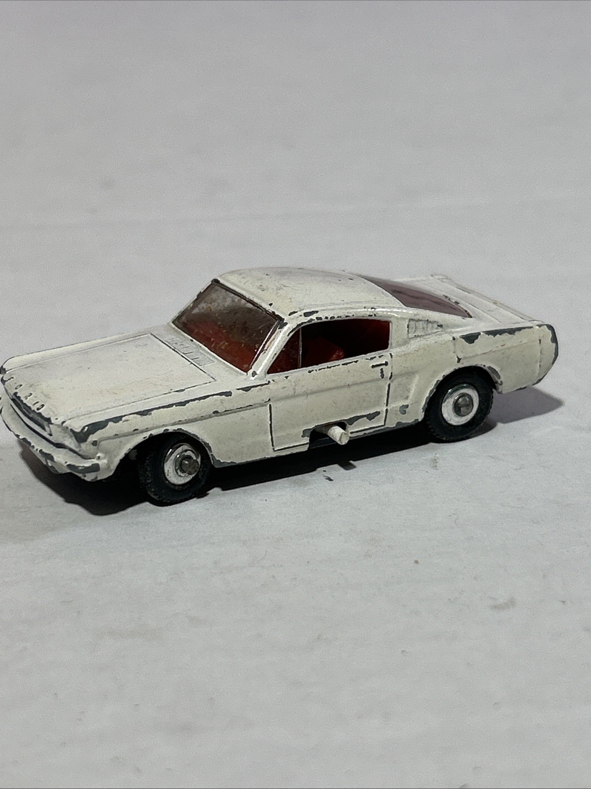 Matchbox 8e, Ford Mustang - Free Price Guide & Review