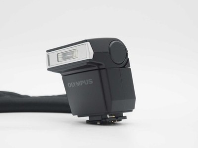 Olympus FL-LM3 Flash for E-M1, M5, M10 Mark II & III w/ Case [Near Mint] #Z6042A
