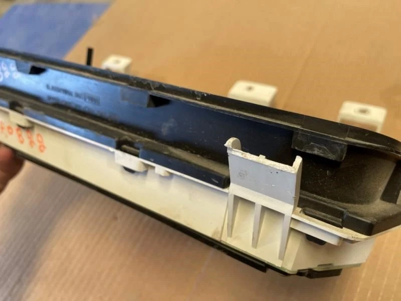 06 ISUZU GMC W4500 NPR USADO 5,2L diesel velocímetro cabeça cluster 893794320 - Imagem 4 de 4