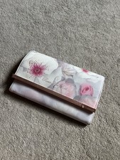 Ted Baker London Women’s Chelsea Border Brand New Floral Jewellery Travel Case