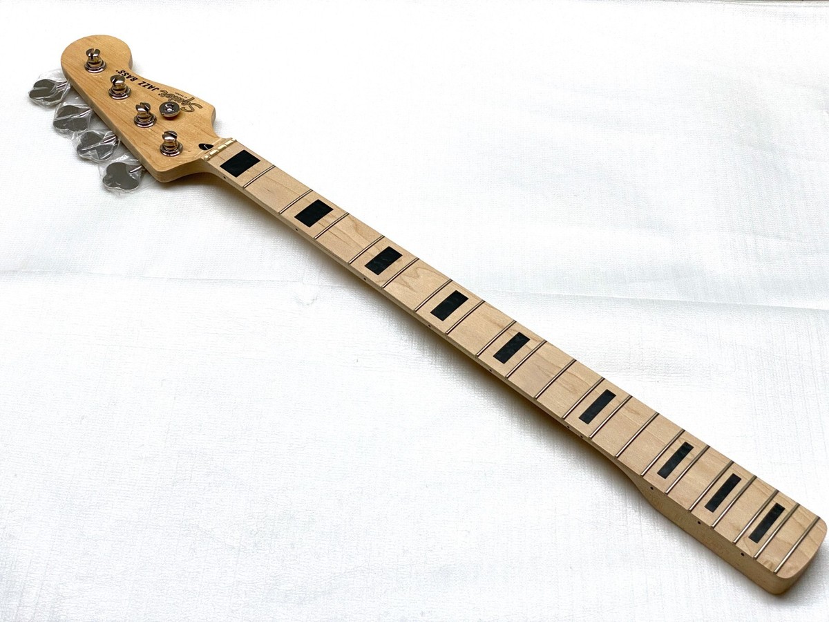 Squier Jazz Bass ナチュラル仕上げ Amazon.com: Squier Classic Vibe 70s Jazz Bass, 3-Color