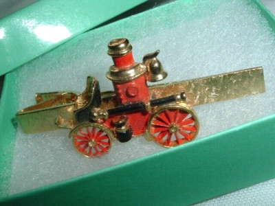 Victorian Red Enamel Fire Engine Carriage w Bell Tie Bar Clip