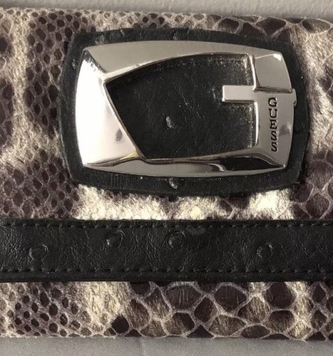 GUESS Snake Skin Pattern Woman's Wallet 6.25" L & 3.75" T MultiColor - Picture 7 of 7
