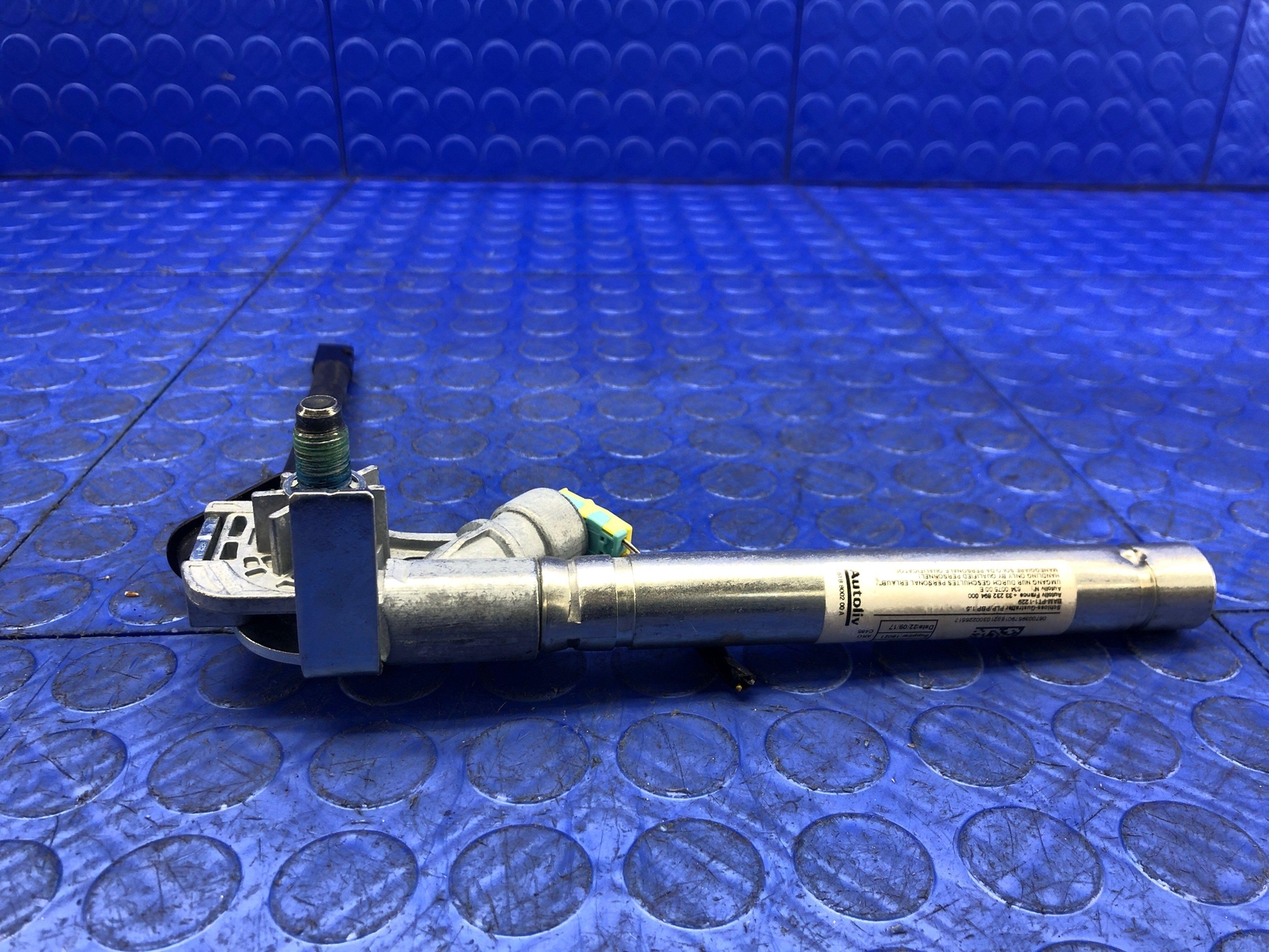 2017-2022 MASERATI LEVANTE OEM FRONT RIGHT SEATBELT PRETENSIONER 06700395800
