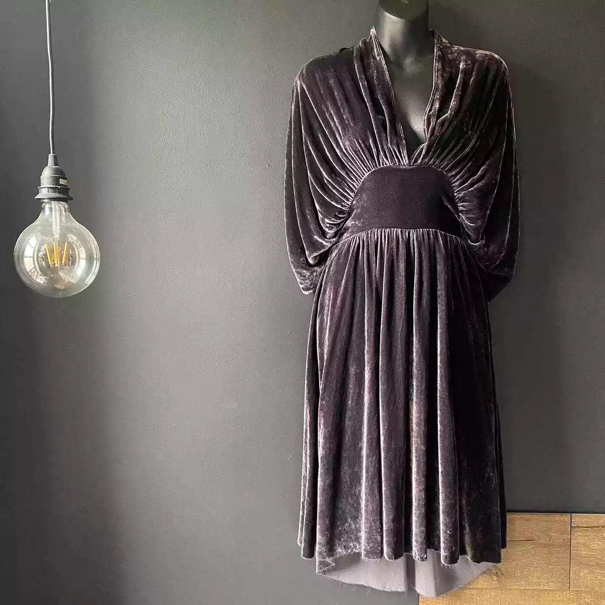 Elsa velvet cheap dress