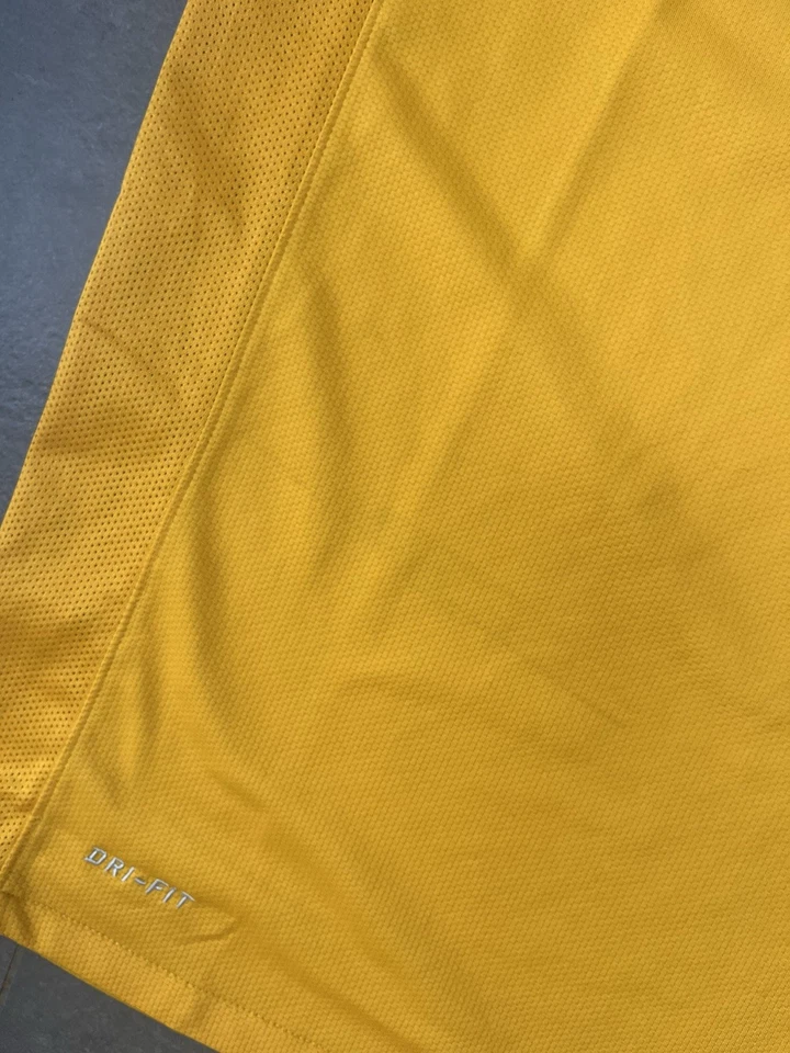 Nike Galatasaray 2011-2012 Third Football Shirt Men’s Size Large - Image 4 of 4