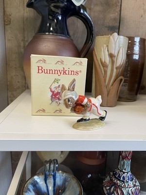 Royal Doulton Bunnykins Figur Touchdown DB96 University of Ohio State Farben