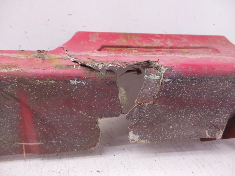 Par de efectos de suelo basculante lateral Camaro 85-90 GM original debajo de la puerta Foto 4 de 4