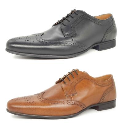 Red Tape Crick Leeson Herren Flügelkappe 4 Augen Leder Brogue Schnürschuhe