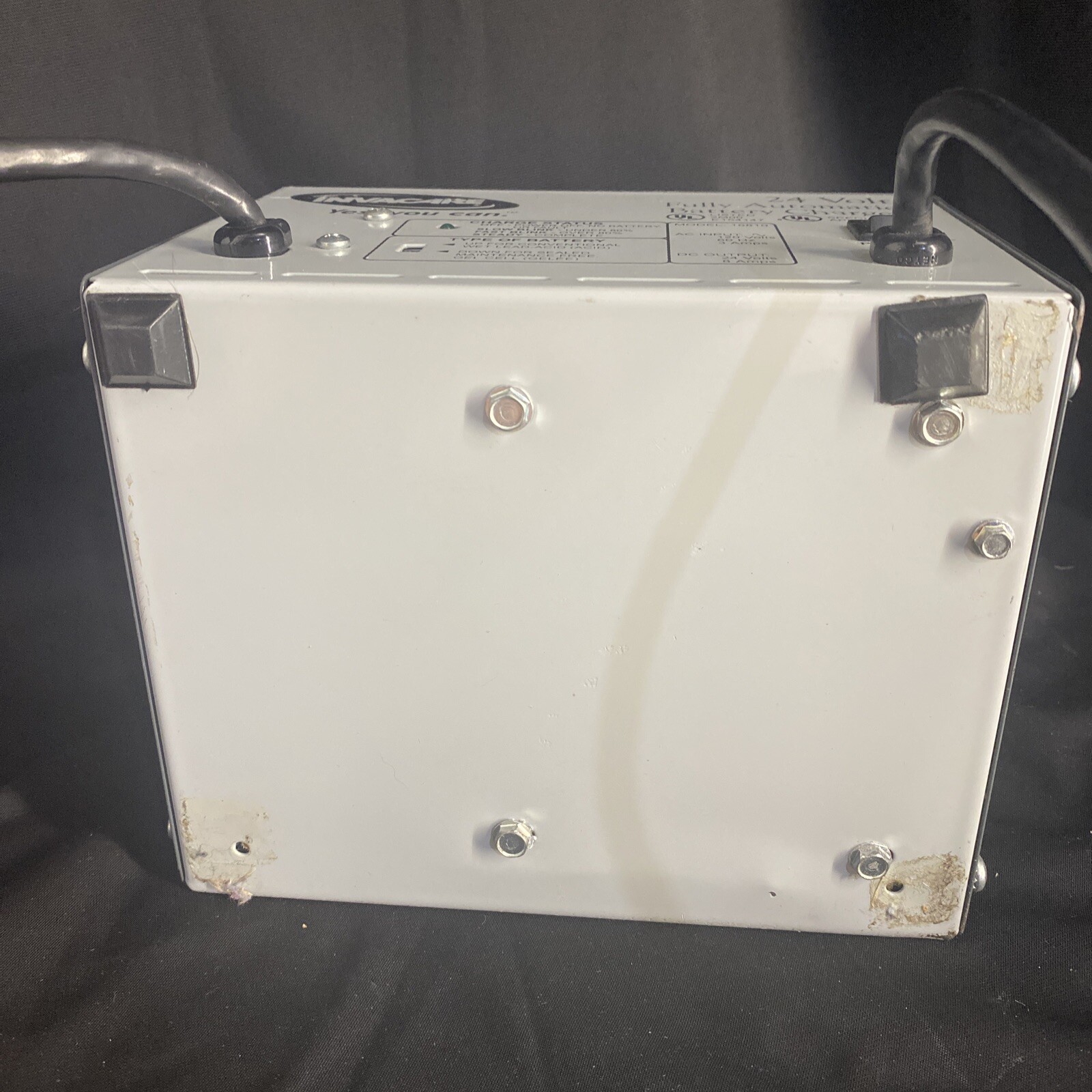 Invacare Power Wheelchair 24 volt 8 Automatic Battery Charger 16810