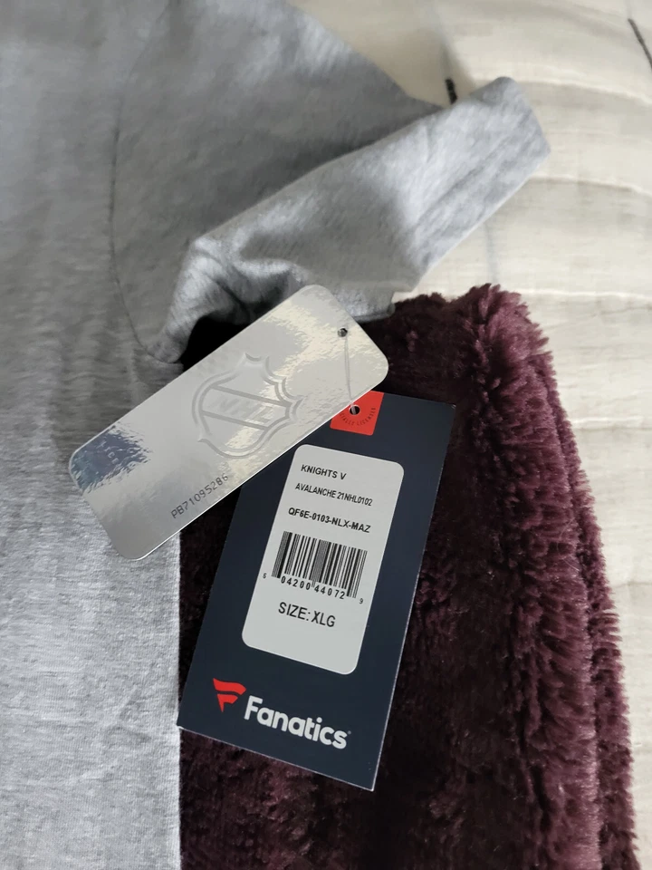 Conjunto colecionável de disco e toalha de hóquei Golden Knights Las Vegas - Imagem 2 de 4