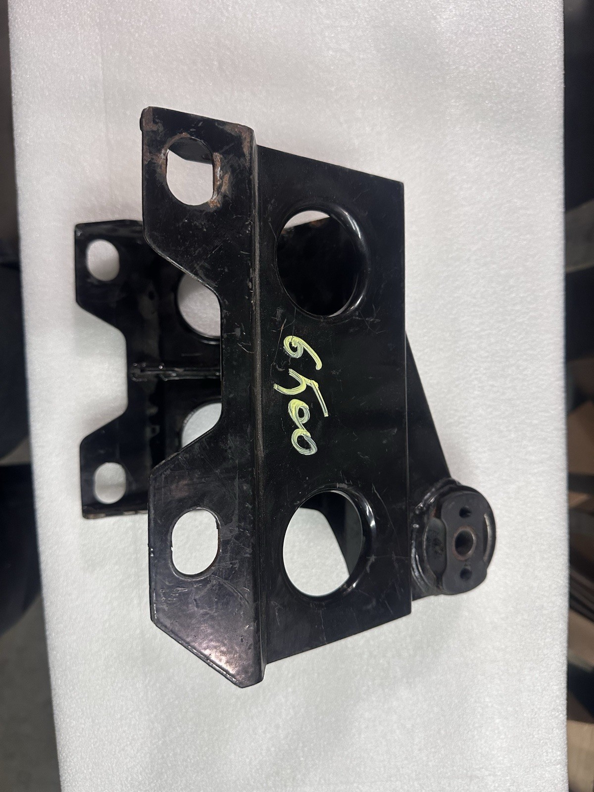 Lamborghini Murcielago Transmission And Activator Mount Bracket OEM 410399113