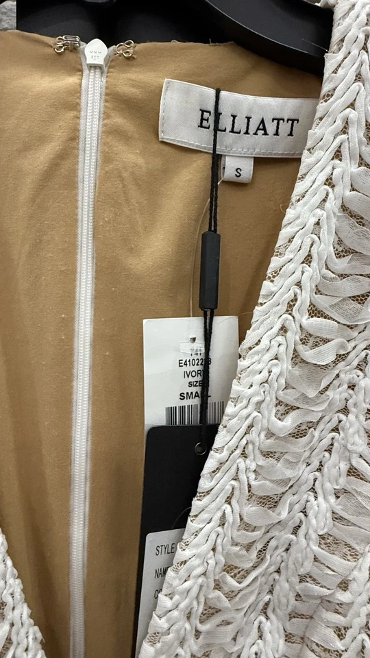 Elliatt слоновой кости кружева праздник вечеринки платье Puff рукав мини | размер S (XS) - читайте ниже - Изображение 4 из 4