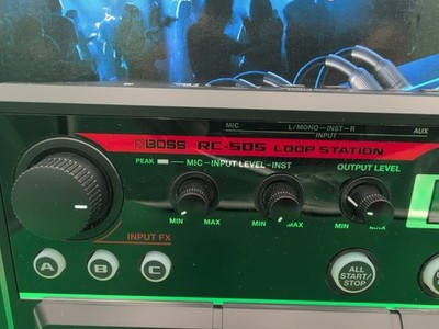 BOSS RC-505 Loop Station Tabletop Looper 5-Track Multi-Effects MK1