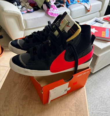 Nike Blazer Mid 77 Jumbo Black/Red/White Men's Mid Top Sneakers DD3111