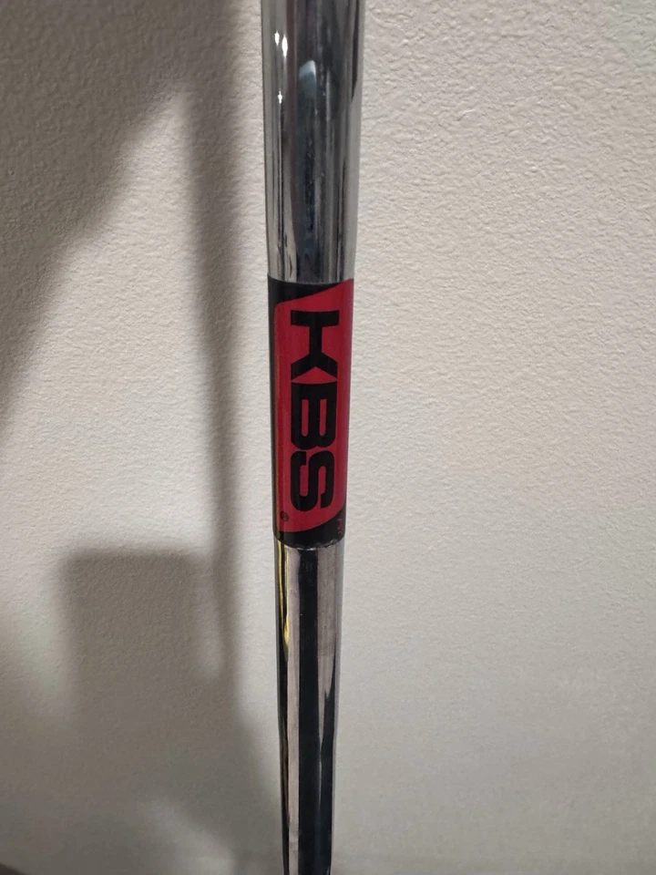 Cobra 锻造 Tec 右握铁杆,3 Pitching 楔形,Kbs 硬杆身 — 第 4/4 张图片