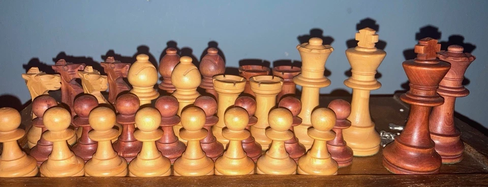 Juego de ajedrez Lardy Staunton francés vintage años 70 -32 piezas - 3"" reyes -solo piezas- Foto 2 de 4