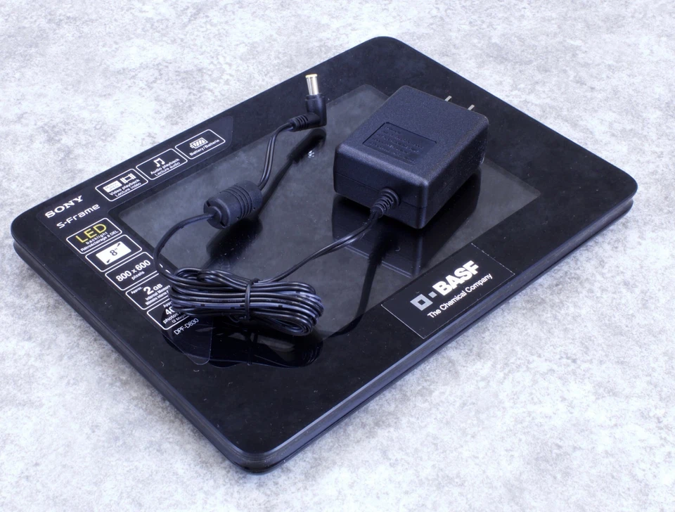 Sony Digital DPF-D830 8" LED Backlit Digital Photo Frame  - Image 4 of 4