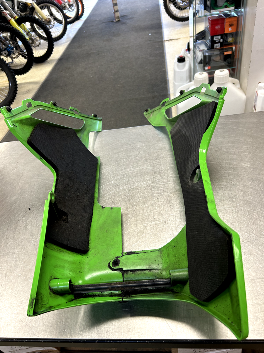 2008 KAWASAKI ZX6 ZX600P8 UNDER BELLY FAIRING LEFT & RIGHT | eBay
