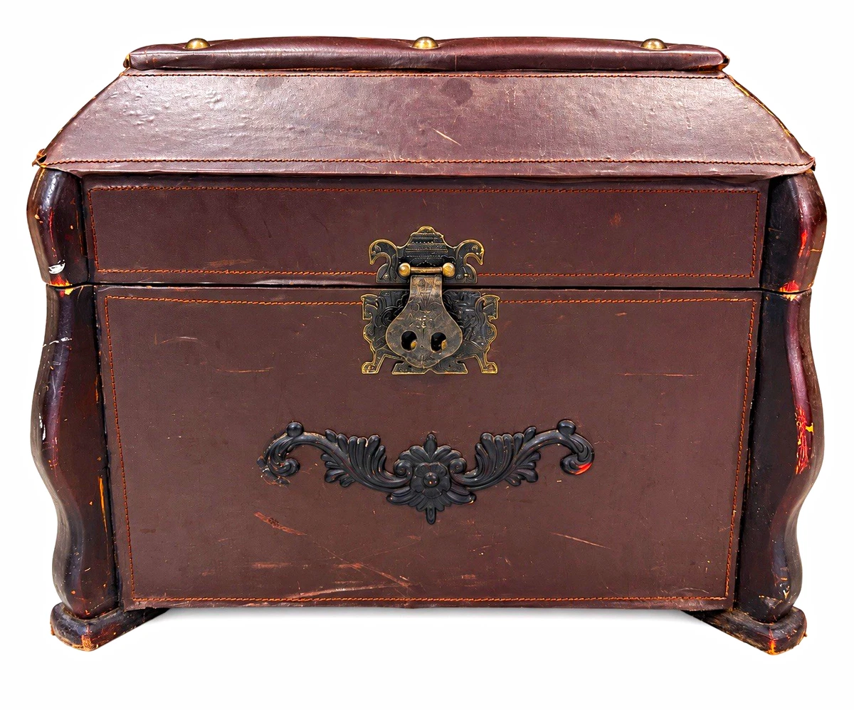 Metalltruhe in Antike Original-Truhen (Bis 1945) online kaufen