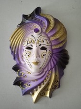 Maschera veneziana in ceramica artigianale decorata a mano multicolore