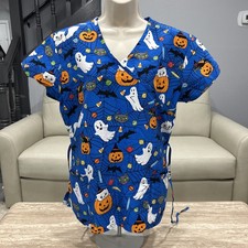 Medium Halloween Cat Candy Ghost Pumpkin Scrub Top Dr Nurse Vet Tech Medical