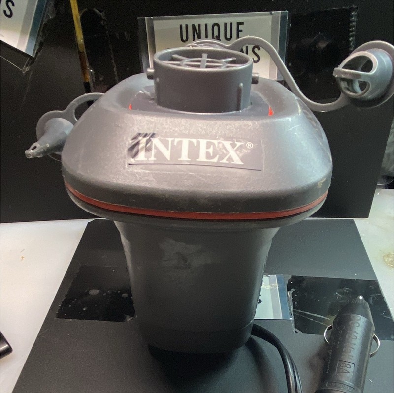 Intex Quick-Fill 12V DC Inflator/Deflator Cigarette Plug, 3 Nozzles AP636