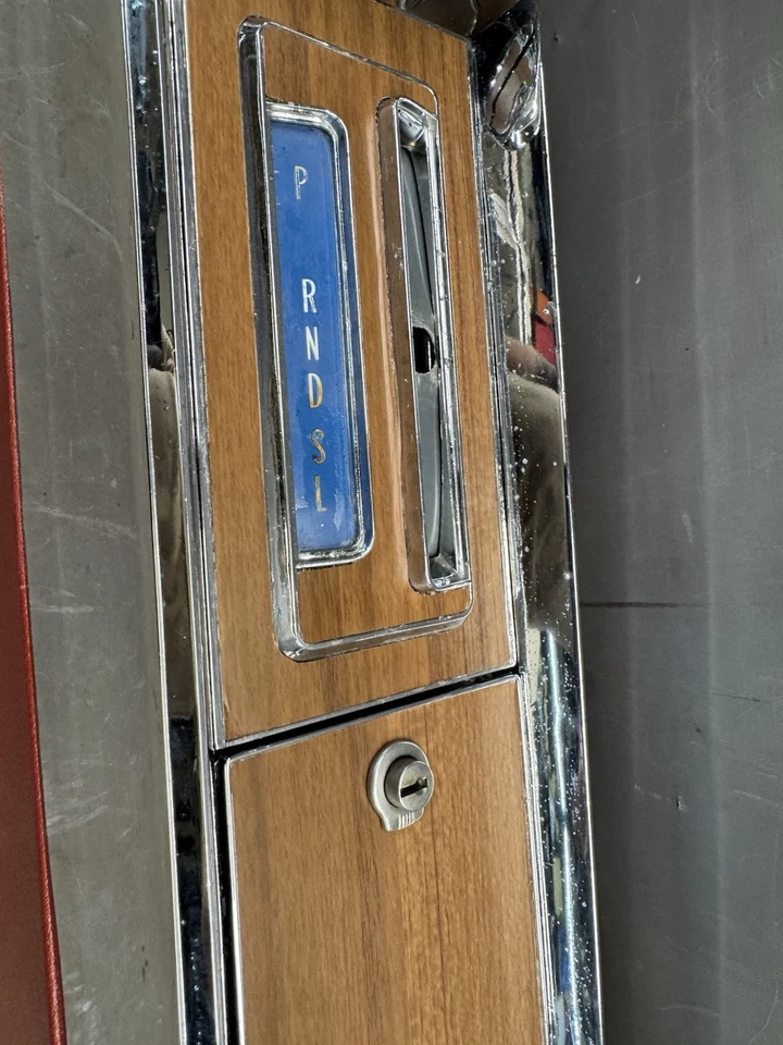 Pontiac Grand Prix Bonneville 1965 1966 consola central automática aspiradora Catalina Foto 4 de 4