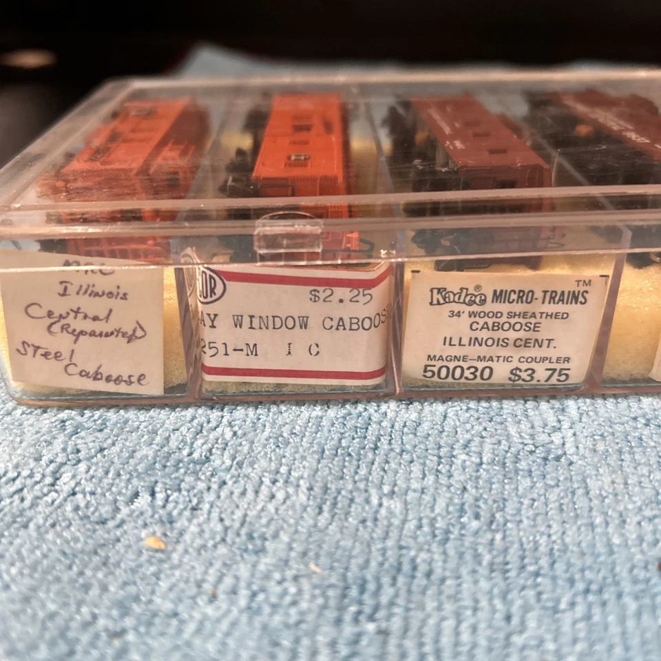 N Scale Central Illinois Caboose Set Of 6 - Image 2 of 4