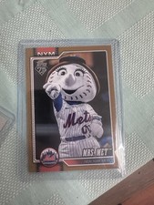 2026 Topps Celebration M-14 Mrs. Met 20/50