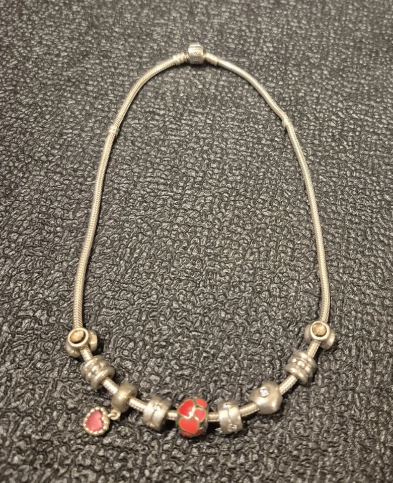 COLLAR CADENA PANDORA PLATA ESTERLINA CON 9 DIJES USADO AUTÉNTICO Foto 2 de 2