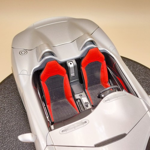 Minichamps 1/18 Mercedes-Benz SLR Silver Stirling Moss B66963956 diecast dealer - Picture 4 of 23