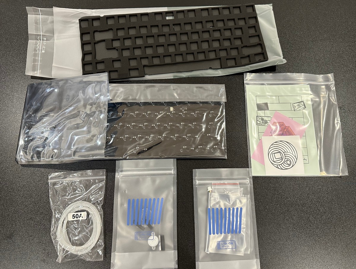 MONOKEI x TGR - Tomo Custom Mechanical Keyboard 75% - Suave MONOKEI x TGR - Tomo Custom Mechanical Keyboard 75% - Suave